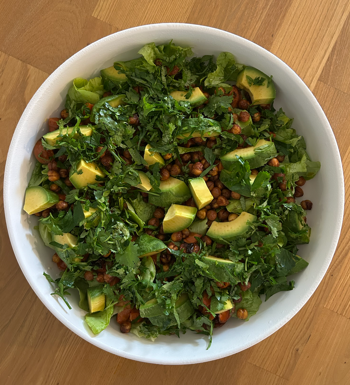 Autumn salad w/ maple carrots & crunchy spiced chickpeas