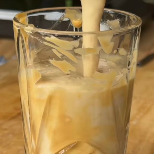 Salted Caramel and Peanut Butter Smoothieee