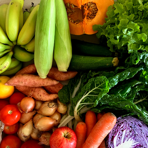 *1. Regular Organic Fruit & Veggie Box