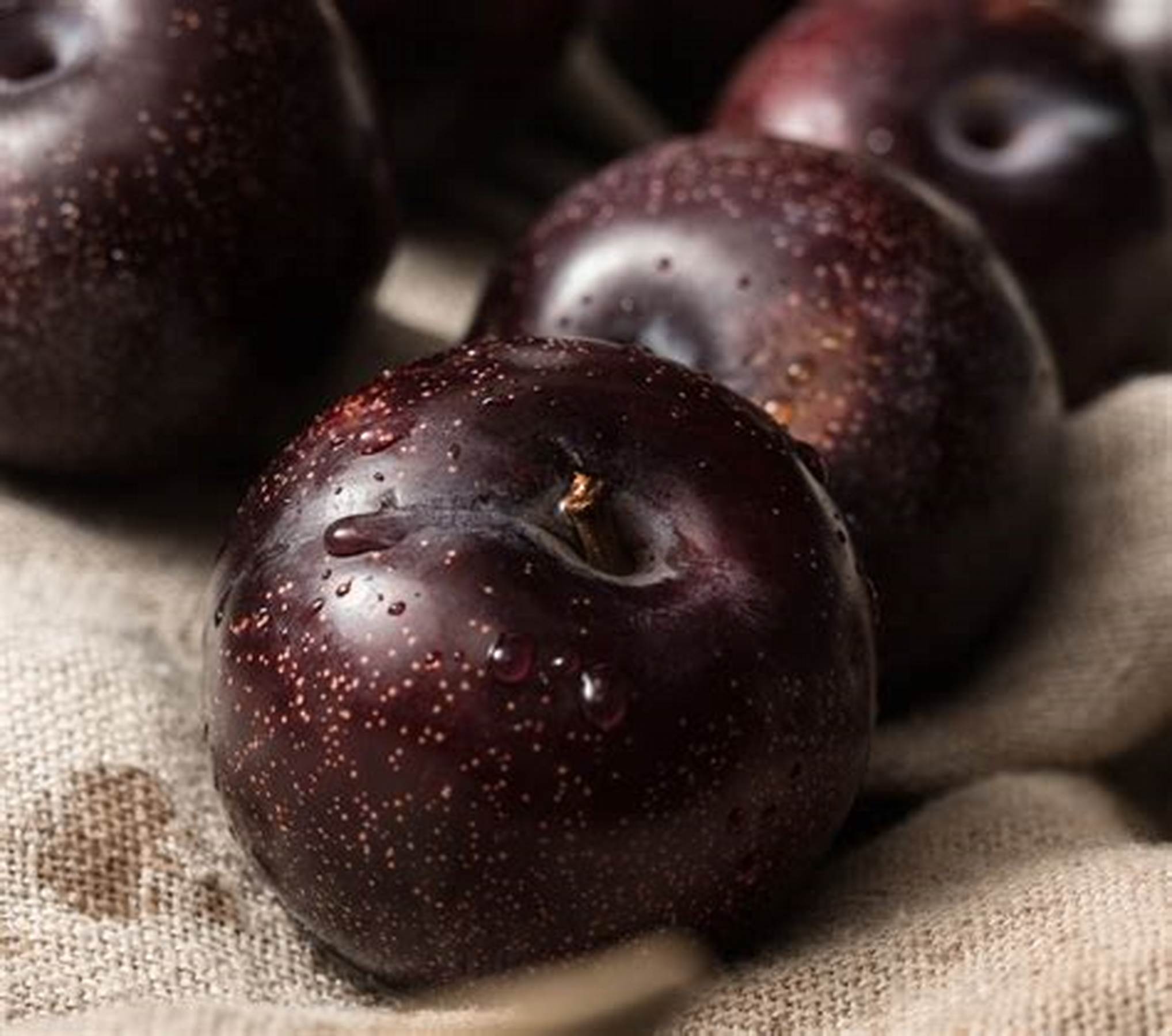 - Plums Red Candy - Certified Organic Plums 400g