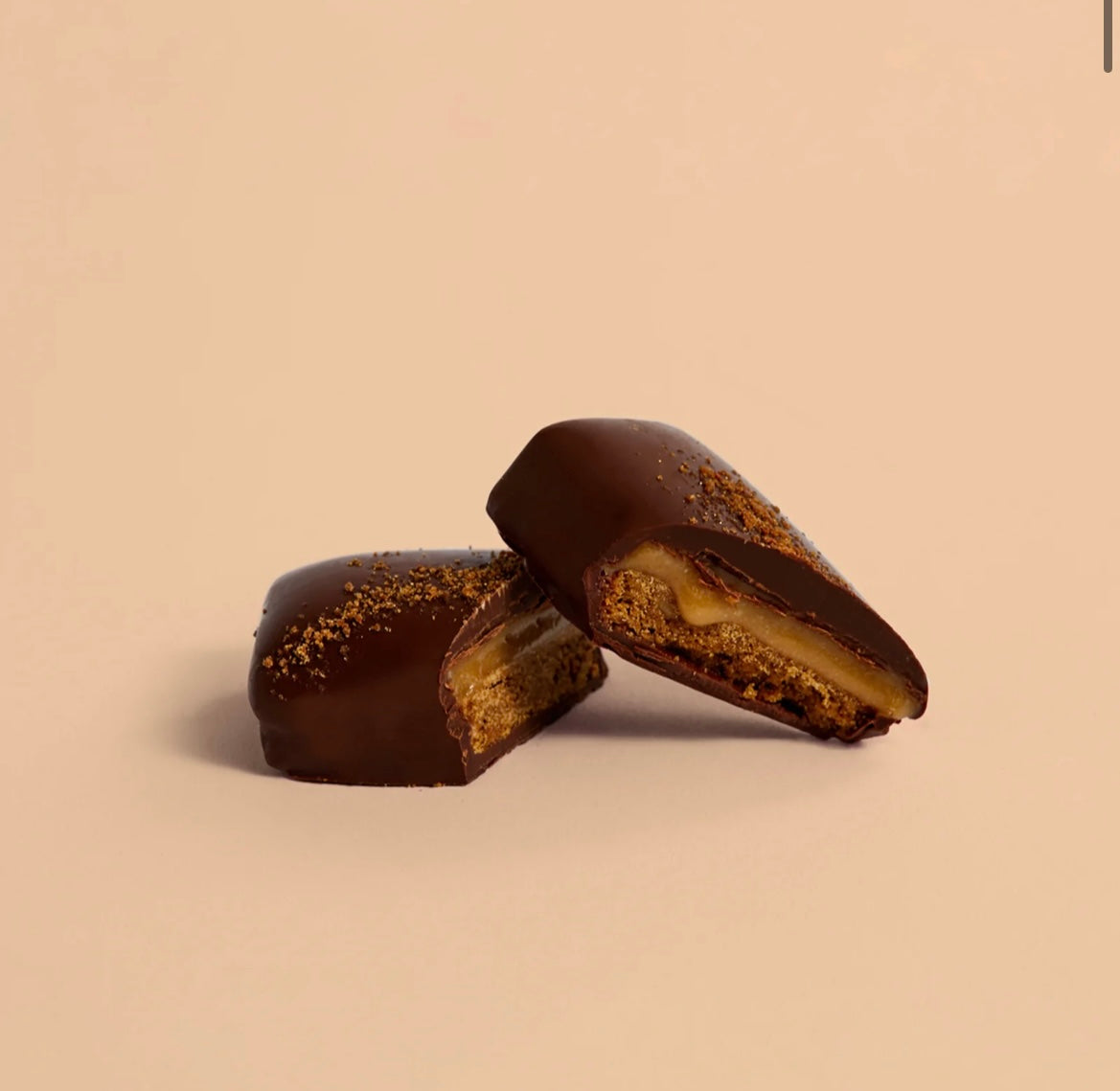 Zingy Gingerbread Caramel with Gold Dust - Loco Love