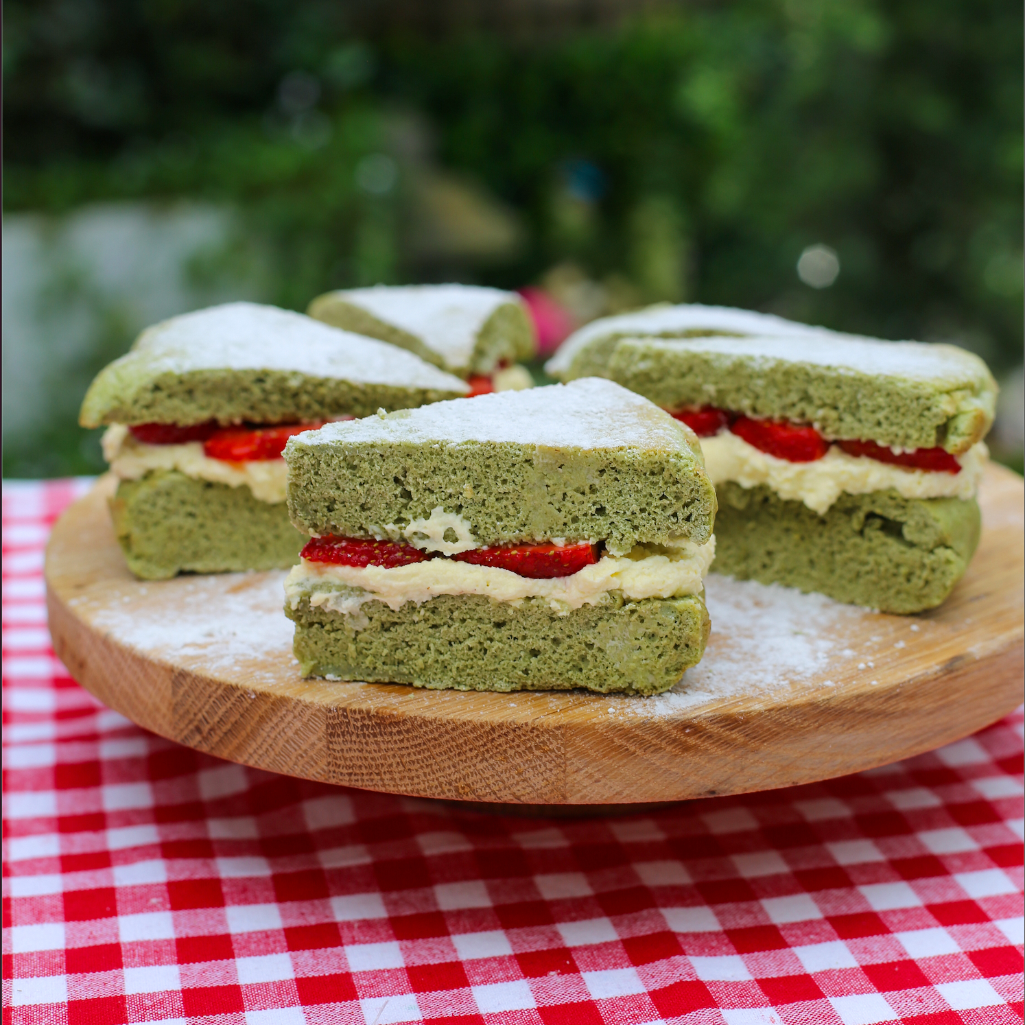 Strawberry Matcha Sponge Cake